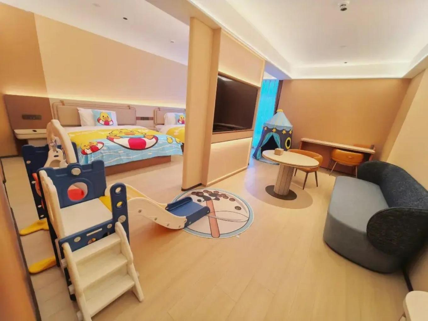 Mehood Lestie International Hotel Zhuhai Lovers Road Branch - Free Breakfast & Free Afternoon Tea & Free Midnight Snack Exterior photo