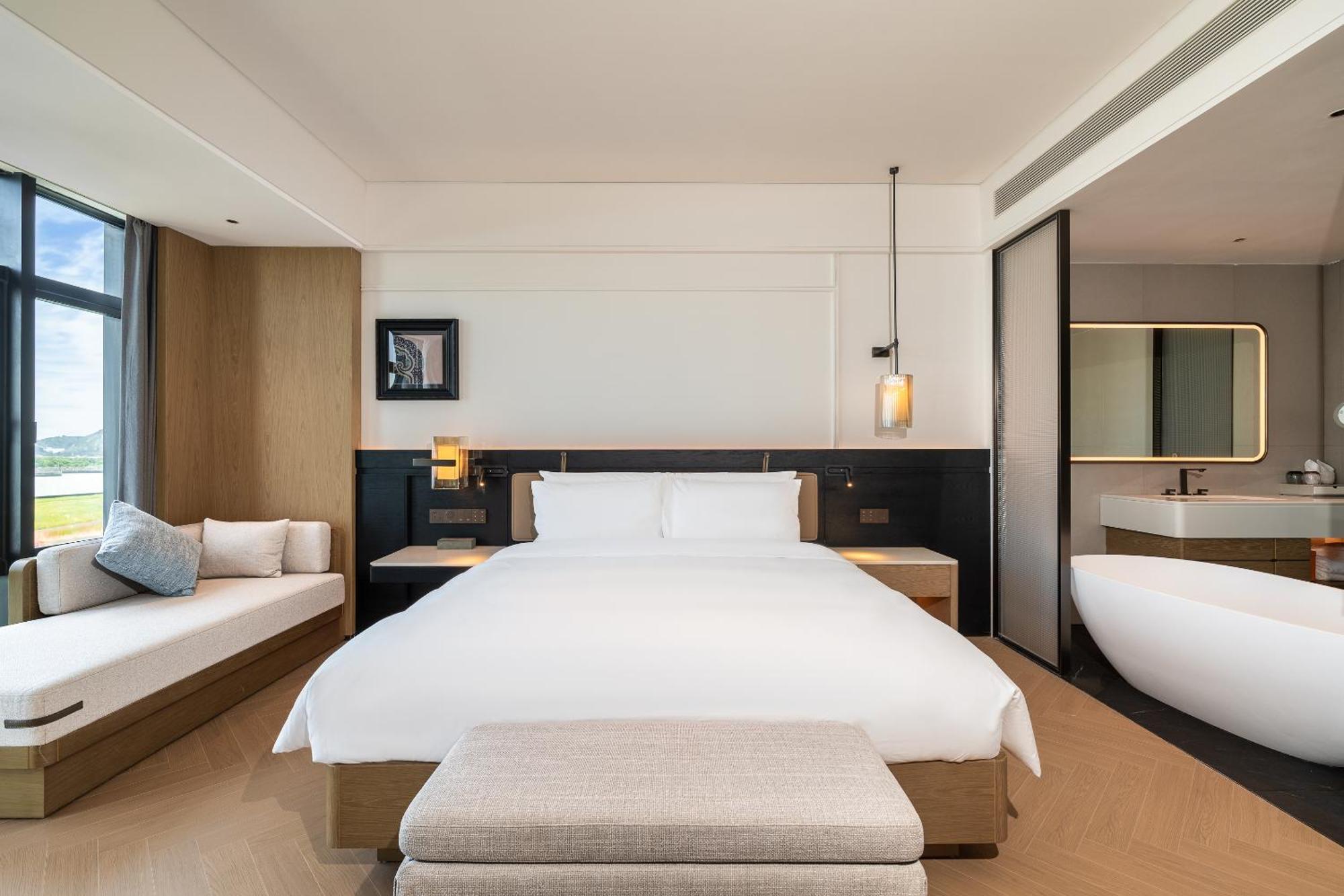 Mehood Lestie International Hotel Zhuhai Lovers Road Branch - Free Breakfast & Free Afternoon Tea & Free Midnight Snack Exterior photo