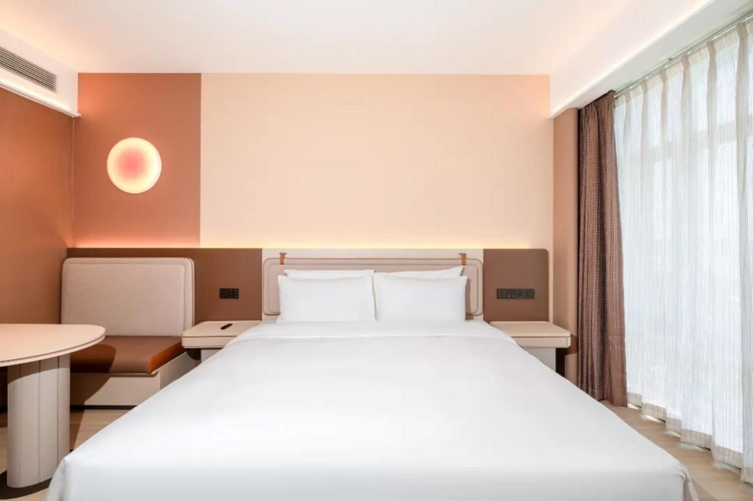 Mehood Lestie International Hotel Zhuhai Lovers Road Branch - Free Breakfast & Free Afternoon Tea & Free Midnight Snack Exterior photo