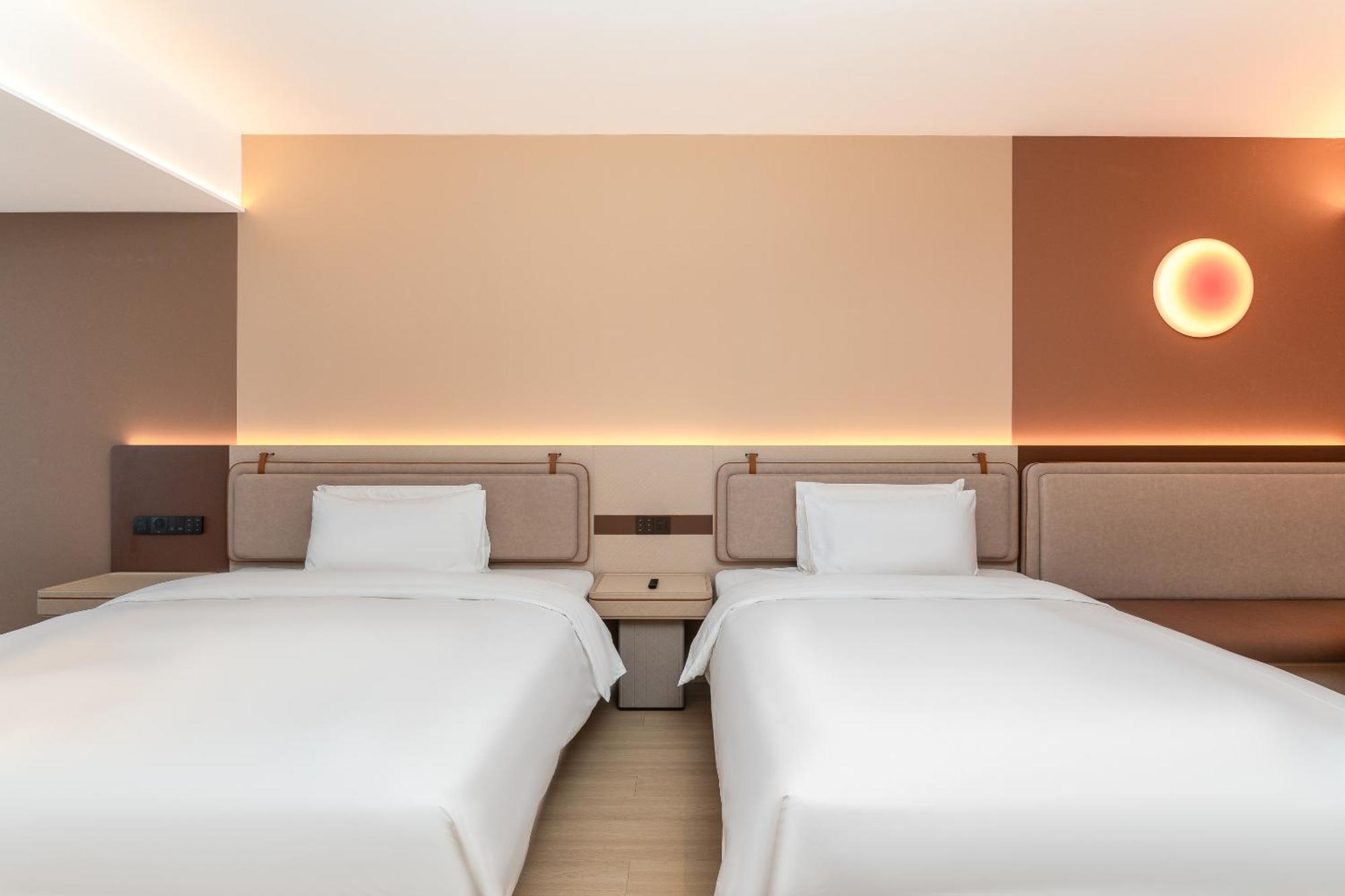 Mehood Lestie International Hotel Zhuhai Lovers Road Branch - Free Breakfast & Free Afternoon Tea & Free Midnight Snack Exterior photo